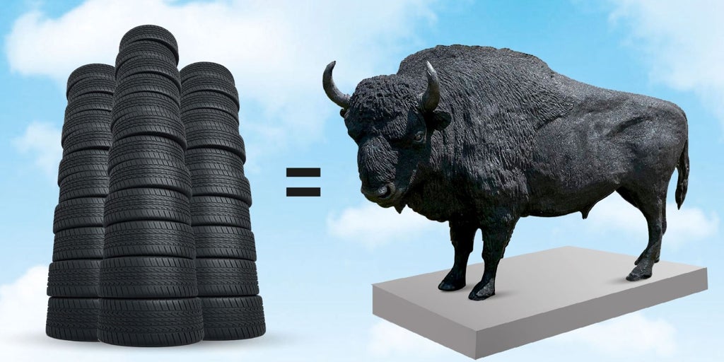 Crean en León una escultura de bisonte europeo de 750 kg con neumáticos reciclados