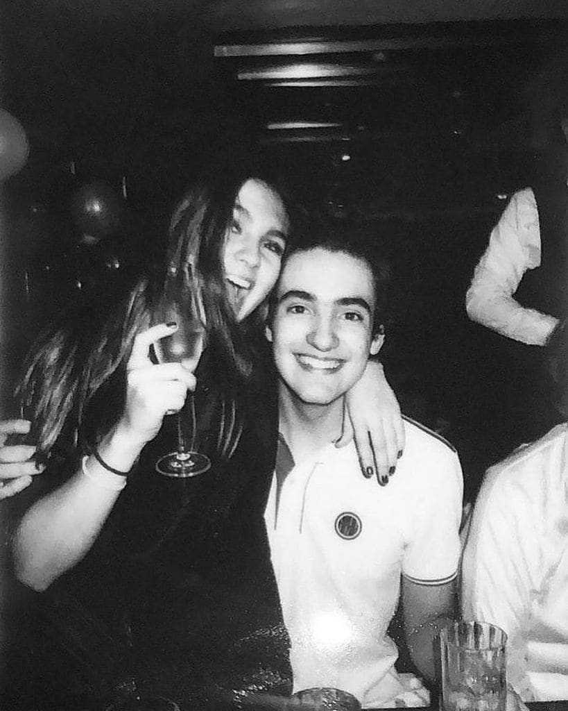 Los hermanos trabajan juntos por primera vez.