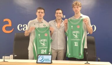 Albert Lafuente, Lorenzo Díaz -director deportivo del Cáceres- y Luis García, este jueves en Cajalmendralejo.