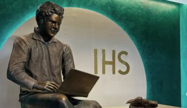 España: Franciscanos de Granada acogen reliquia y escultura de Carlo Acutis