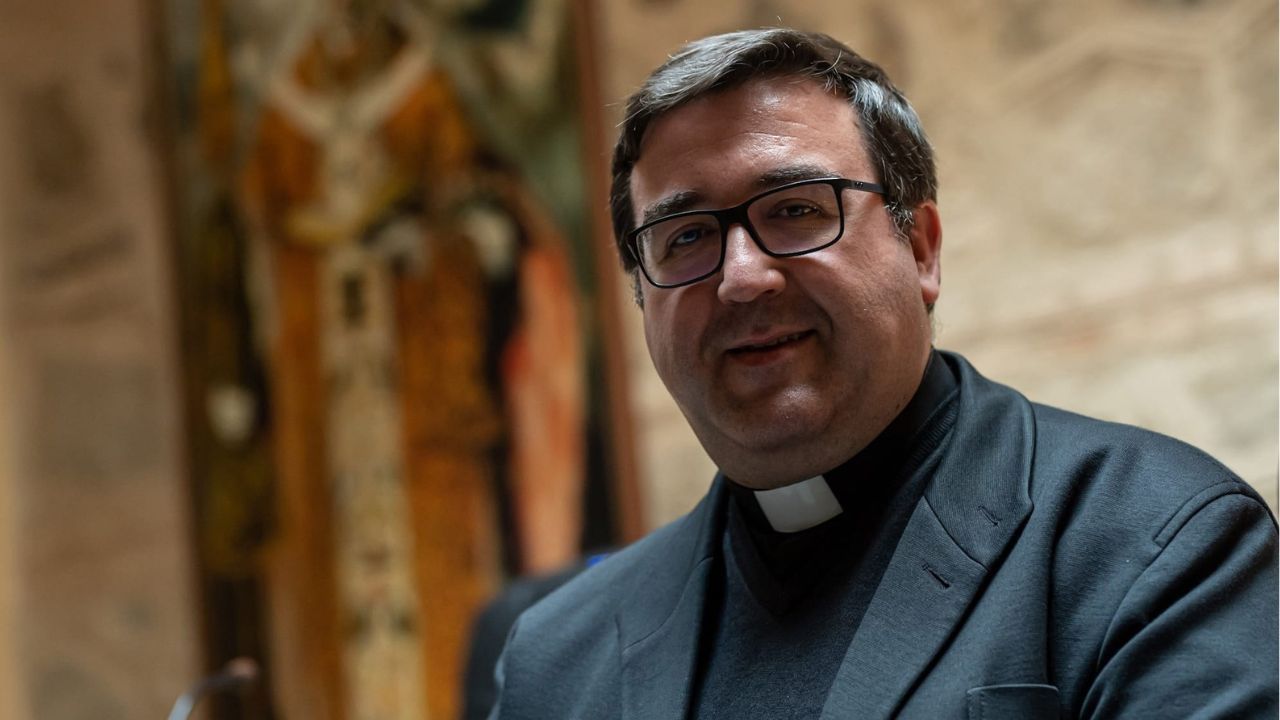 Detenido un sacerdote de Toledo en Torremolinos por posesión de cocaína rosa - La Voz de Galicia