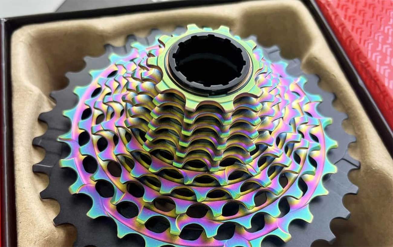 SRAM denuncia a la UCI ante la Autoridad de Competencia de Bélgica por el protocolo de desarrollo máximo
