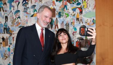 “¡Qué majísimo!” El selfie de Felipe VI y Aitana (compartido por Casa Real) tras ser distinguida con el premio Cultura de La Vanguardia