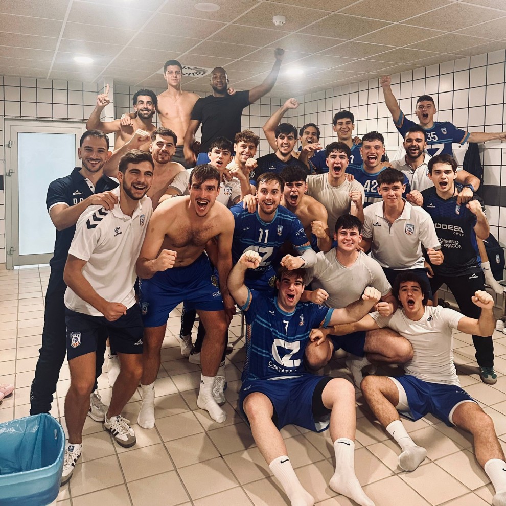 El Balonmano Contazara gana su primer partido en División de Honor Plata | Nuestro deporte