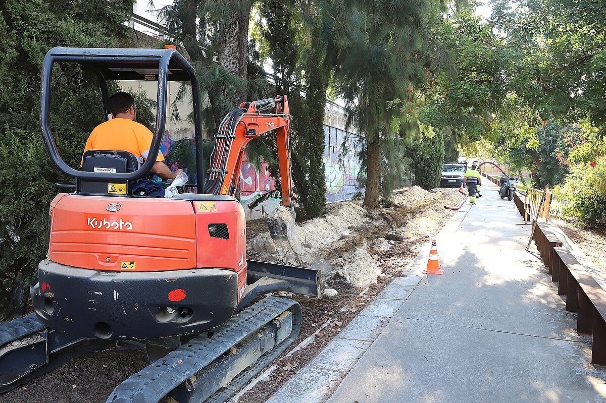 El Ayuntamiento avanza en la transformación del alumbrado público del Parque de Picadueñas