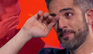 Roberto Leal rompe a llorar en 'Pasaplabra'.