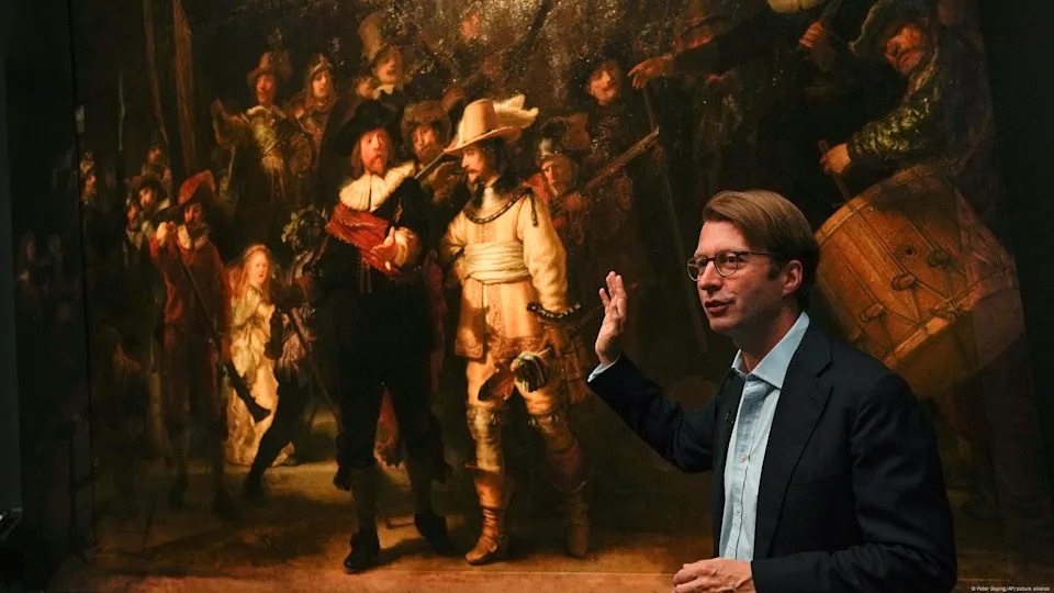 El cuadro "La ronda de noche" es estudiado minuciosamente, incluso con herramientas de inteligencia artificial, a fin de revelar todas sus claves.<span class="copyright">Peter Dejong/AP/picture alliance</span>