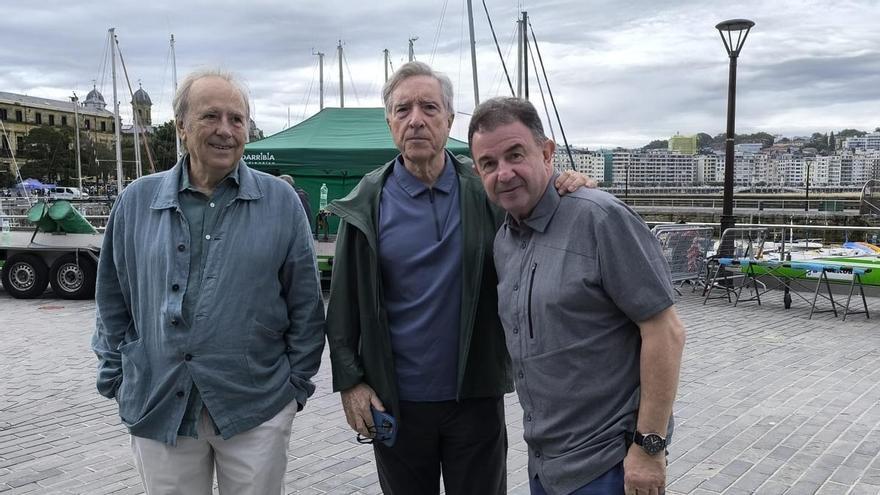 El músico Joan Manuel Serrat, espectador de lujo de la Bandera de la Concha con Iñaki Gabilondo y Martín Berasategui