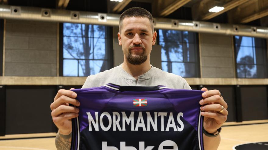 Margiris Normantas: “Mi decisión de fichar por el Surne Bilbao Basket fue cosa de un día”