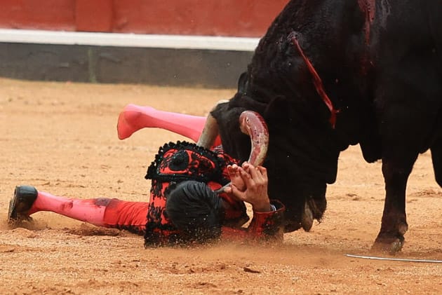 Feo volteretón a Marco Pérez, que se la juega con el reservón tercero