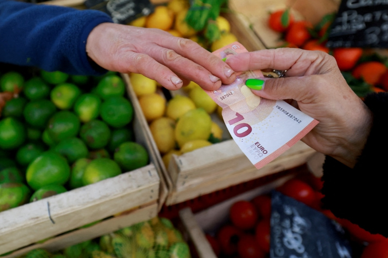 La economía francesa crecerá un 0,8% en 2025 gracias a la recuperación de los sectores clave: INSEE