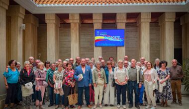 Reina recibe en Albacete a una delegación taurina de Arles