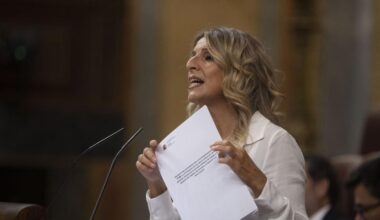 Yolanda Díaz responde al veto de la jornada laboral con la activación del registro horario
