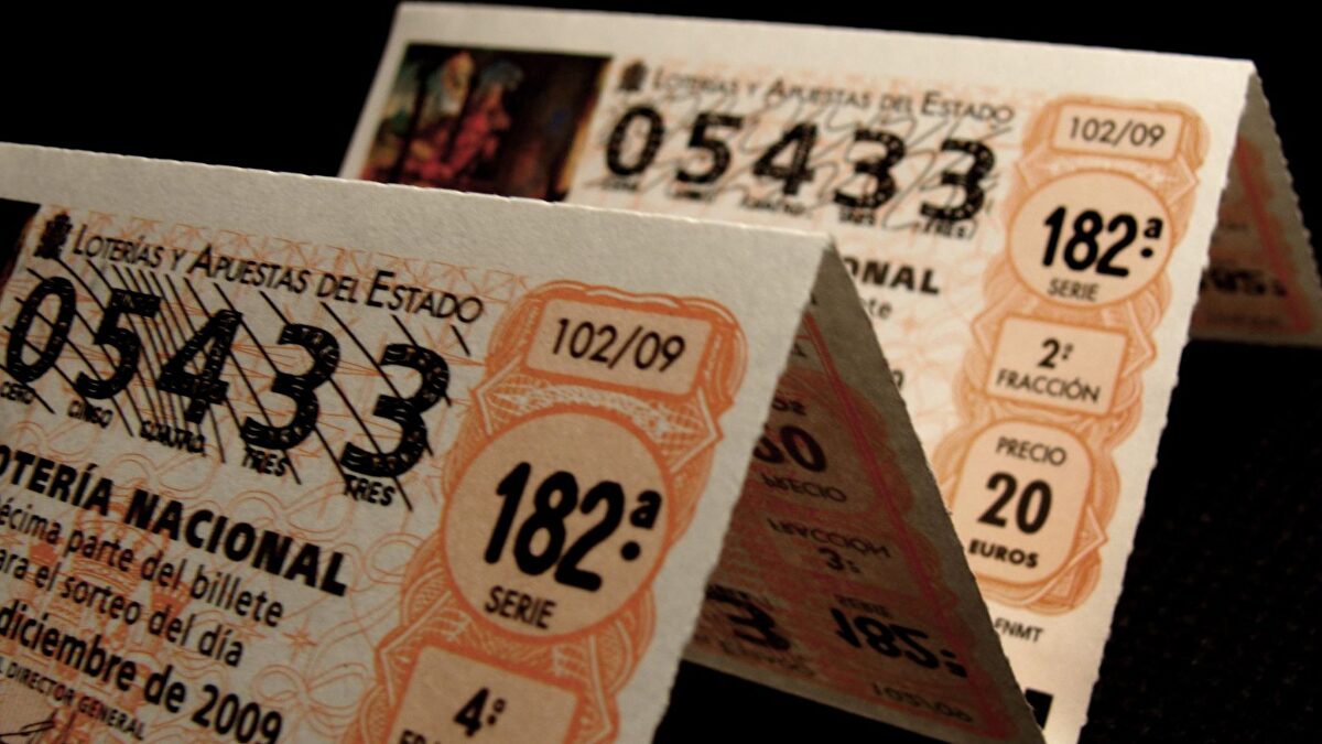 Los loteros proponen subir el décimo de Navidad y el de El Niño a 25 euros