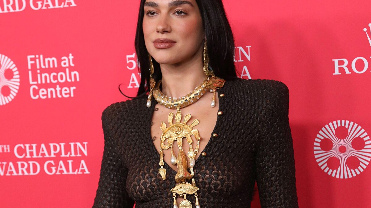 Dua Lipa desmiente haber despedido a su manager por apoyar a Israel