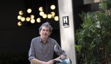 "Algo tan miserable como lo que explica esta novela sólo puede ser real"