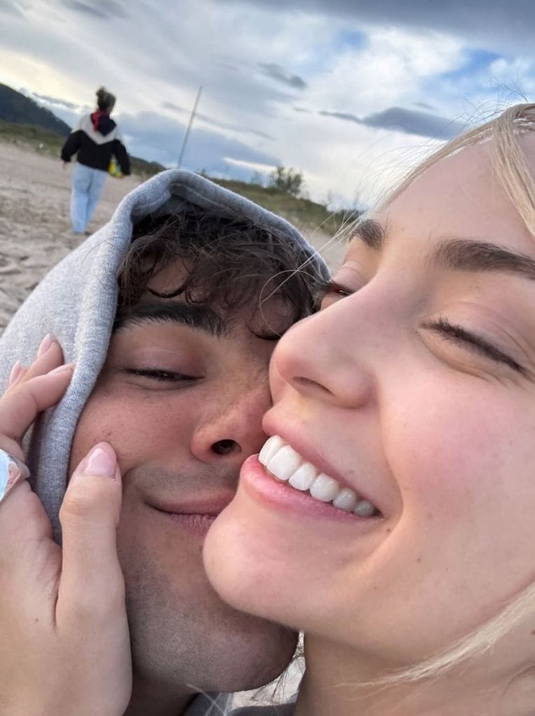 Ana Mena felicita a Óscar Casas por su cumpleaños