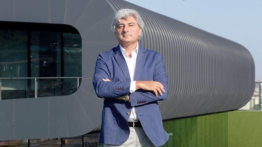 César Azcárate: “San Mamés solo puede ser para el Athletic, no hay otro estadio igual en el mundo”