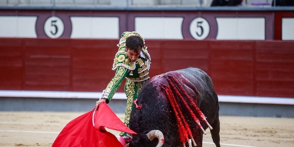 Gómez del Pilar roza la puerta grande con un gran Excitado en el cierre del torismo venteño