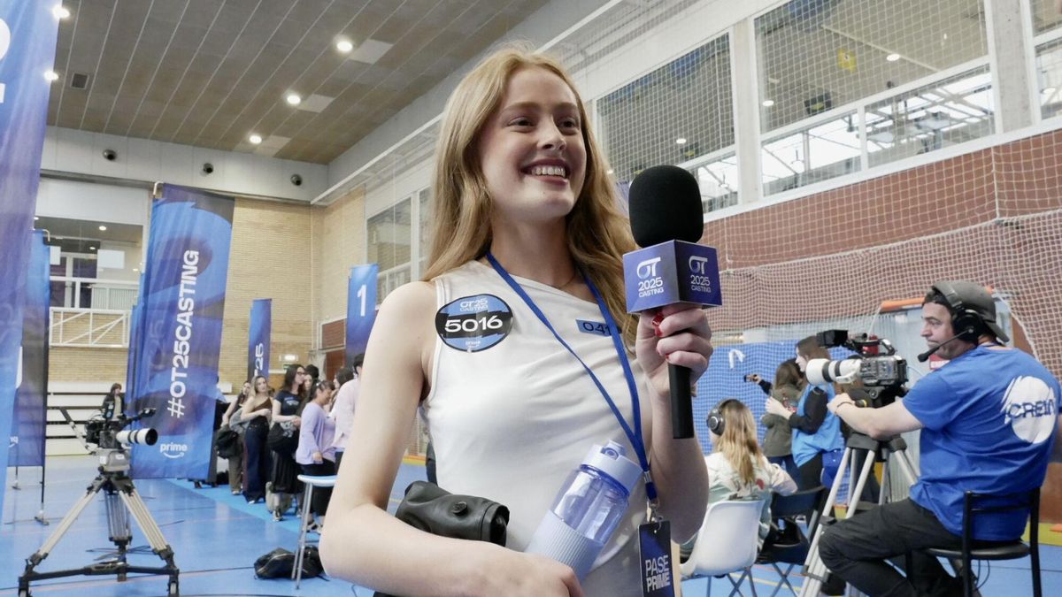 Olivia en el casting de Operación Triunfo en Zaragoza en mayo