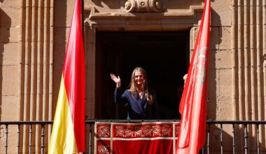La princesa Leonor saludando "a su reino", la imagen de un día histórico en Viana