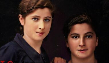 Dolores Blanco (a la izquierda) y su hermana Pilar, en un fotograma de &quot;Lola&quot;.