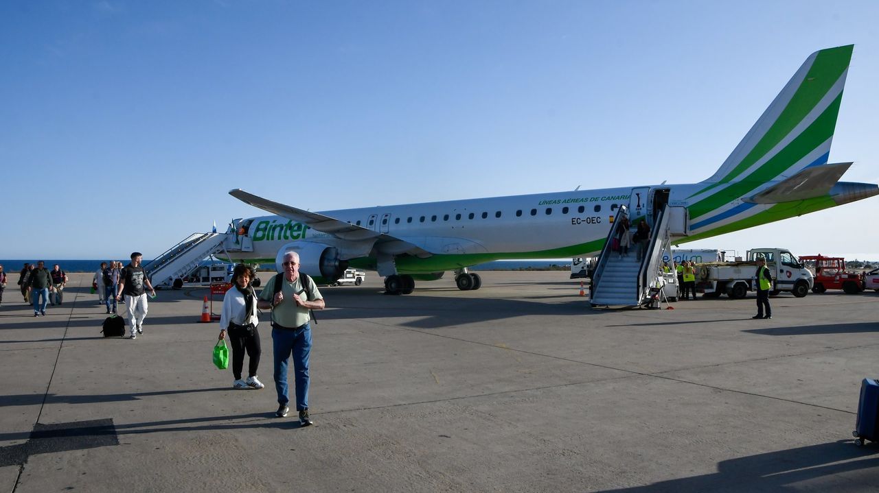 Pasajeros en «shock» por el aterrizaje frustrado de un avión en Vigo