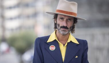 Los problemas de voz que Leiva revela en su documental y que le obligan a pasar por el quirófano antes de cada gira - La Voz de Galicia