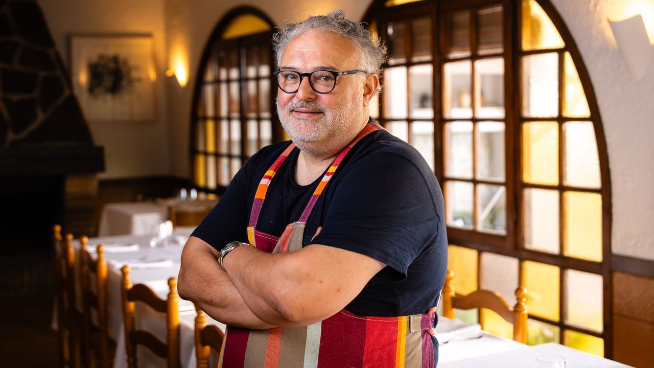 Un chef de estrella Michelin reabre un restaurante con menú diario de 20 euros y critica la «gastronomía para ricos»