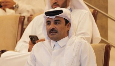 El emir de Catar desactiva el discurso de Israel tras su ataque con una doble pregunta sin respuesta para Netanyahu