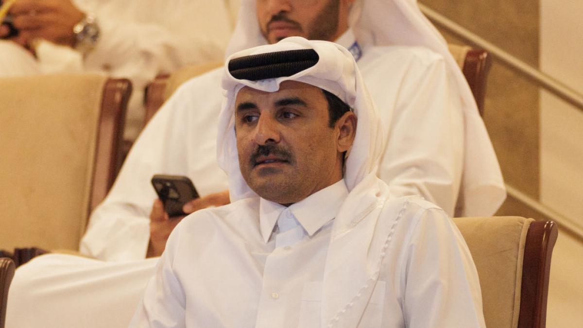 El emir de Catar desactiva el discurso de Israel tras su ataque con una doble pregunta sin respuesta para Netanyahu
