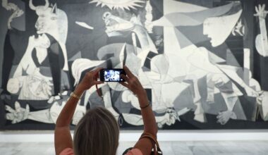La Jornada - El Reina Sofía convertirá el 'Guernica' en un símbolo contra el genocidio en Gaza