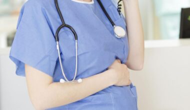Una enfermera encadena bajas de maternidad falsas durante nueve años para trabajar solo seis días