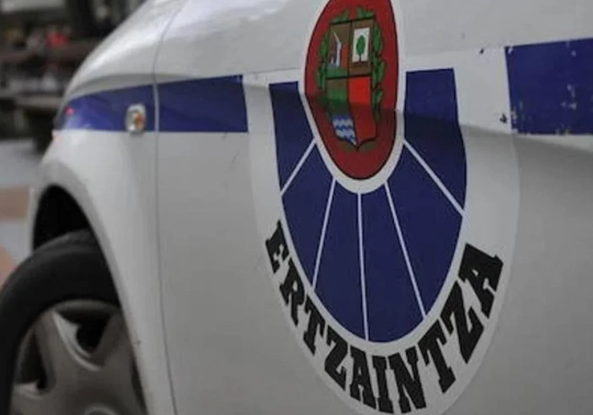 Detenidos dos hombres por agredir sexualmente a una mujer que dormía en un pabellón de Bilbao