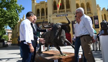 La escultura Carasucia 'toma' la Puerta Grande de la Plaza de Toros de Albacete