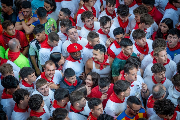 La población más jóven (de 15 a 29 años) es la que más se queda los 9 días (76,9%)