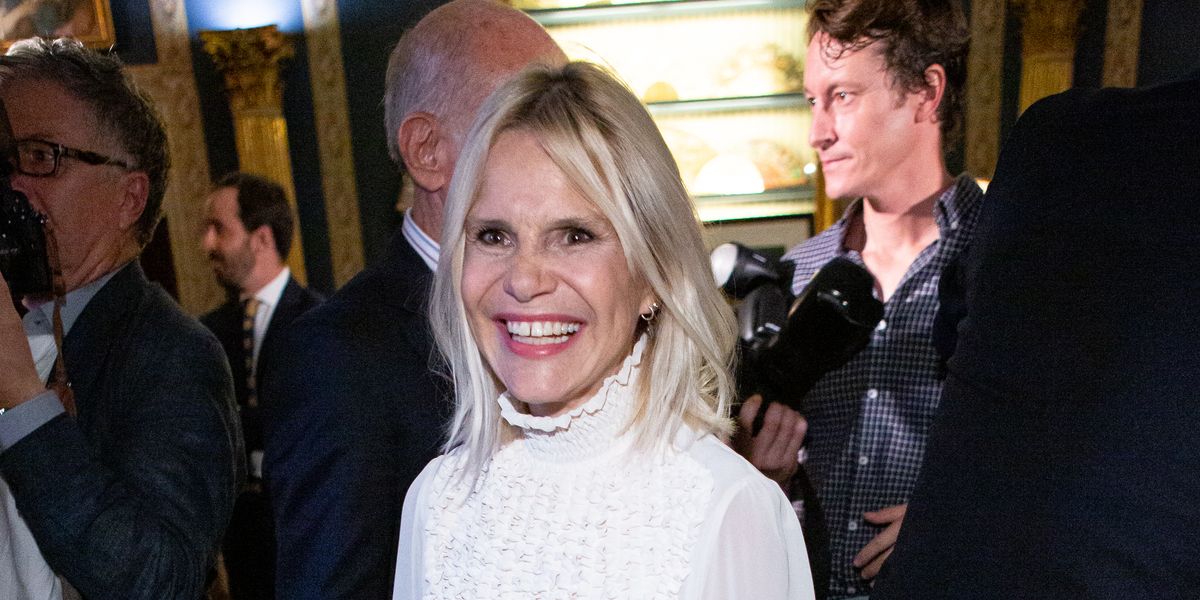 Eugenia Martínez de Irujo deslumbra con el conjunto de dos piezas, elegante y favorecedor, que van a querer las invitadas de otoño