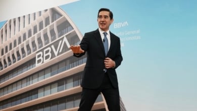 Torres agita el fantasma de la caída del precio de Sabadell si fracasa la opa para atraer a sus accionistas