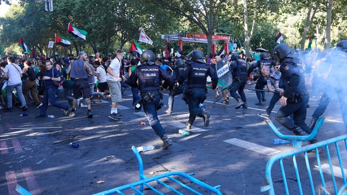 Los altercados de La Vuelta pillaron a Interior con el máximo responsable de los antidisturbios sin nombrar