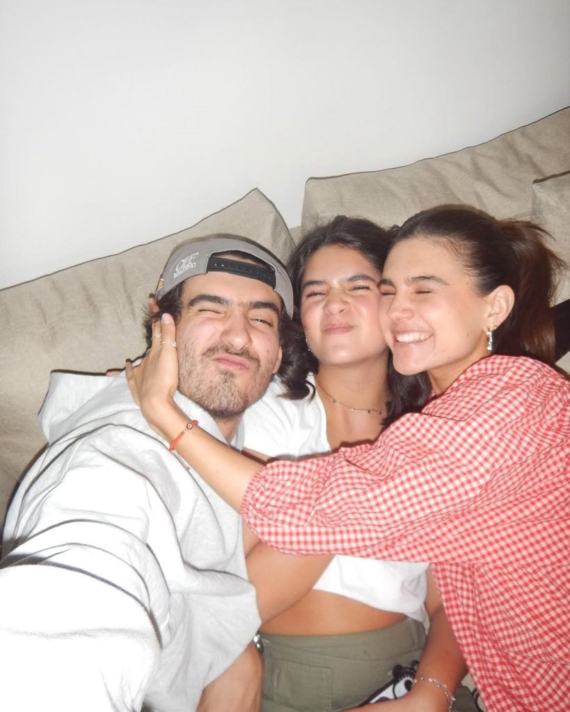 Actualmente, los tres hijos de Mayrín Villanueva están enamorados.