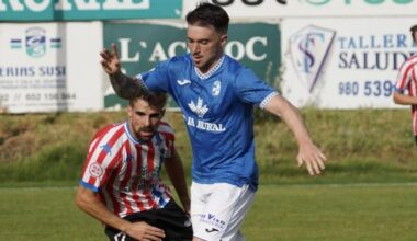 Partido entre el CD Villaralbo y el Atlético Tordesillas disputado este sábado en Los Barreros.