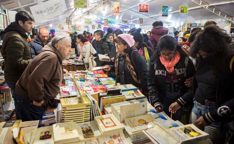 Apoyo a las industrias culturales en la 21.ª Feria del Libro de Jujuy