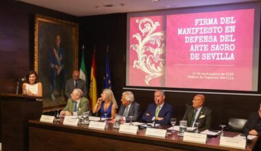 Todas las instituciones se unen en la firma de un manifiesto histórico en defensa del arte sacro sevillano frente a «las amenazas que vienen desde fuera»