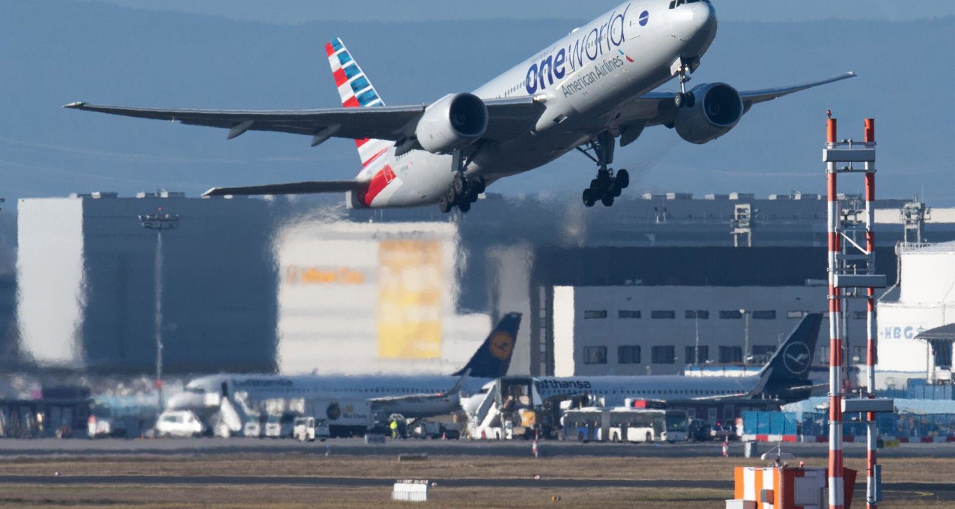 Un ciberataque provoca retrasos y cancelaciones en aeropuertos europeos como Bruselas, Berlín y Heathrow