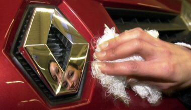 OCU advierte de que seis modelos de Renault y uno de Dacia tienen problemas con el freno de mano