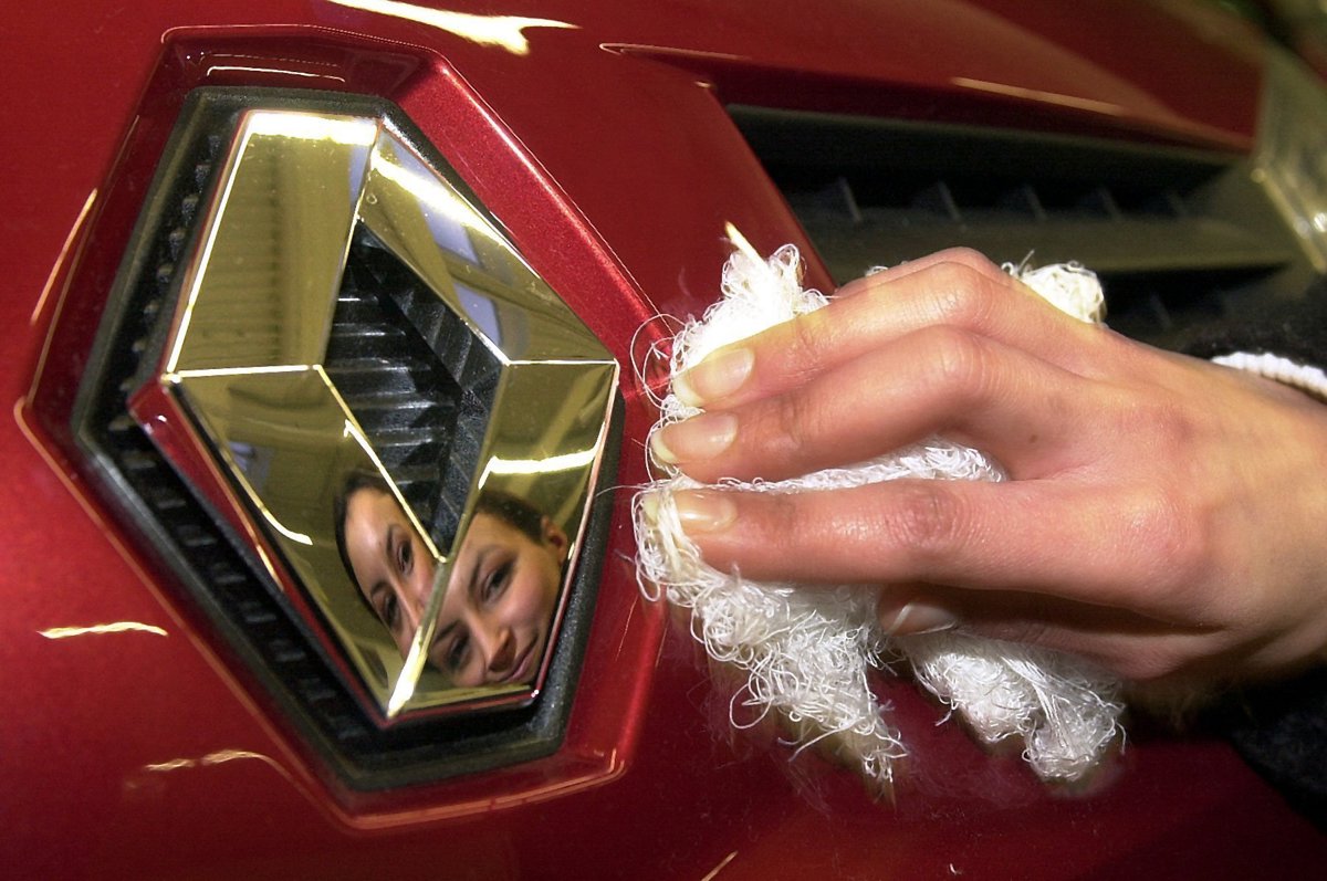 OCU advierte de que seis modelos de Renault y uno de Dacia tienen problemas con el freno de mano