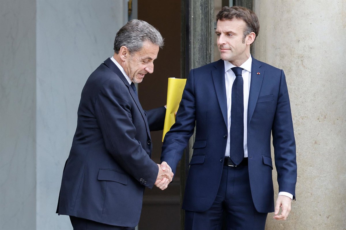Macron critica las "inaceptables" amenazas de muerte recibidas por los jueces tras la condena a Sarkozy