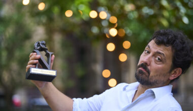Francisco Serrano gana el Premio Tusquets con “una historia de terroristas enamorados”