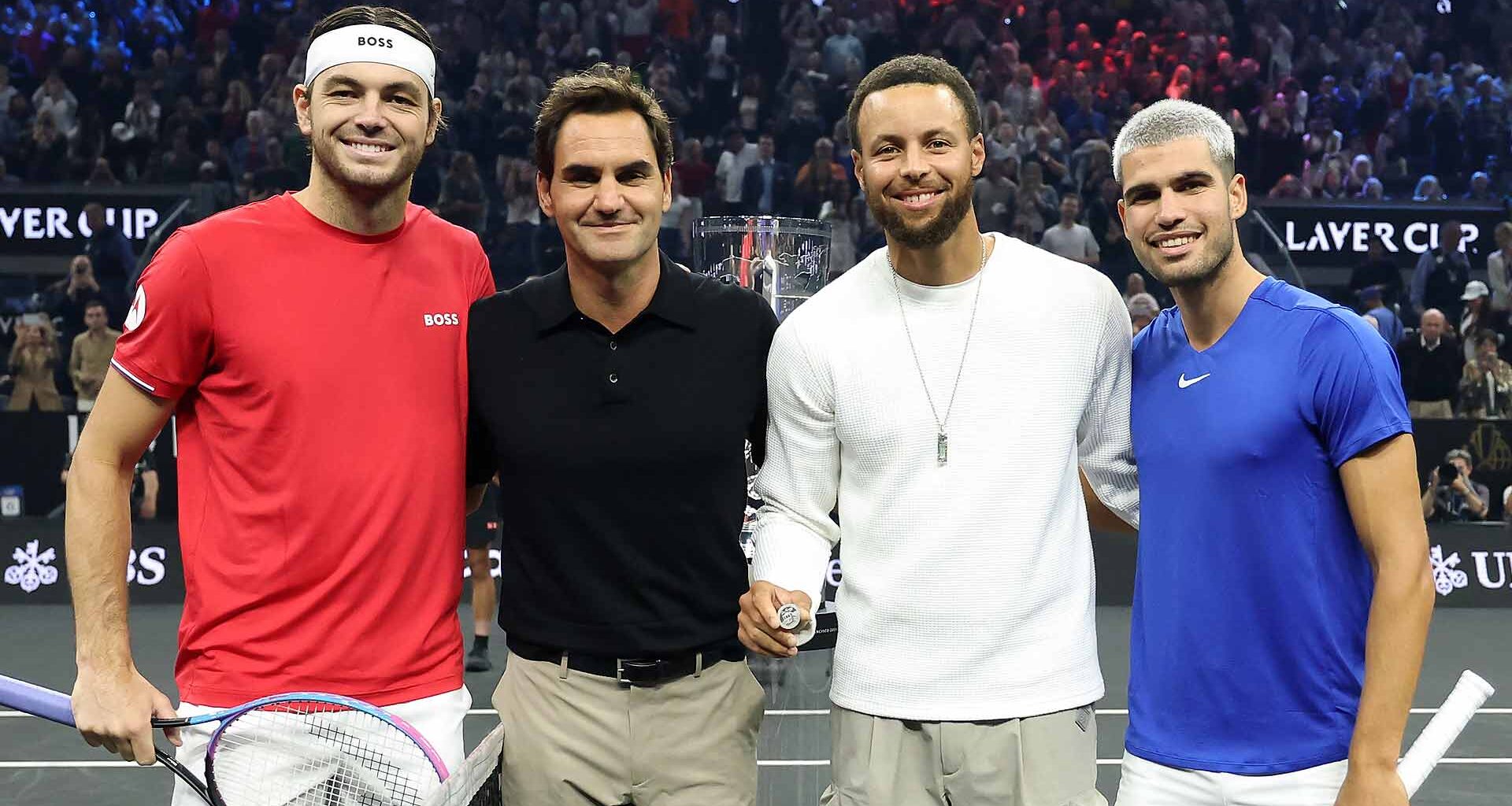 Steph Curry se unió a Roger Federer para el sorteo en la red del duelo entre Alcaraz y Fritz en la Laver Cup.