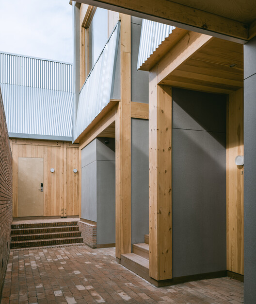 Terraza llena de castaños / Wonder Architects - Fotografía interior, Madera, Concreto
